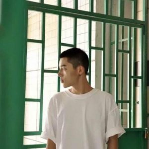 ​男寂寞网名 你同桌是傻逼诶~