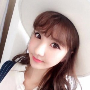 ​表示单身女的个性签名(整个太阳都在我们的脚底下…)