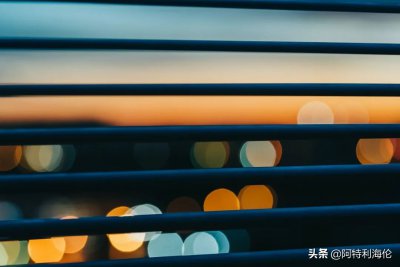 ​形容天气好有寒风的优美句子： 寒风渐起，早晚微凉；愿你逢冬，多些温暖