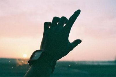 ​qq空间伤感句子摘录45条