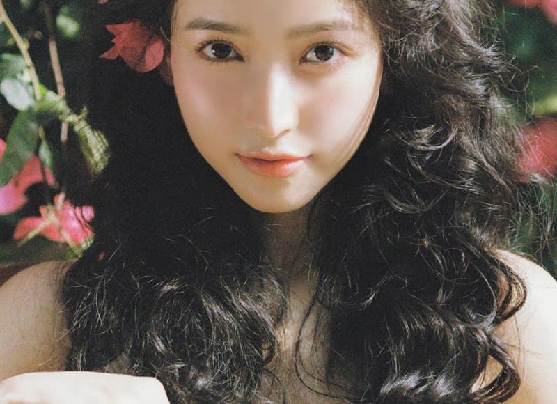形容一个女人喝酒的句子精选10句