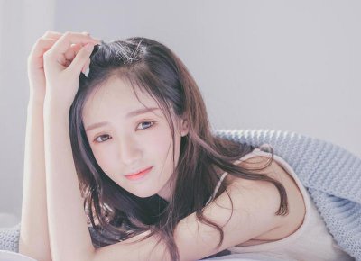 ​嘴角上扬微微一笑的句子精选14句