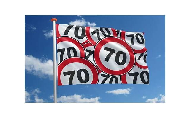 观满月文案短句励志集合70条