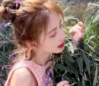 ​形容一个人开心的作文句子 表达今天心情好的句子