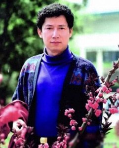 ​“中国第一慈善家”李春平从劳改犯，逆袭成为身价200多亿的富