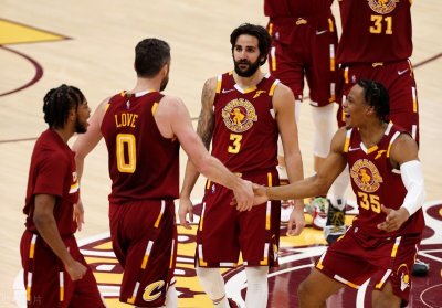 ​NBA：骑士VS火箭，骑士内外线兼容，火箭外线多点开花
