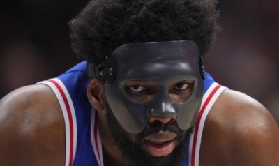 ​NBA戴过黑色面具的5大球星，大帝很霸气，科比神似佐罗