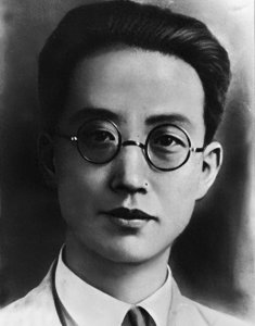 ​鲁迅三兄弟中，周建人的名气最小，但后来的地位却最高
