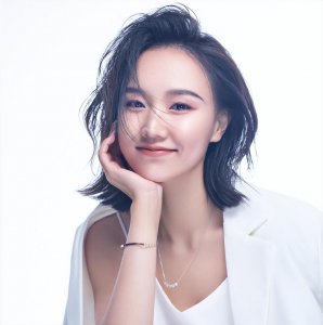 ​吉祥三宝现状如何？爸爸因病离世，女儿嫁人生子，如今身材火辣