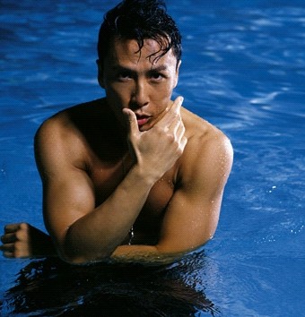 甄子丹近日又赤膊健身秀肌肉,你给多少分?