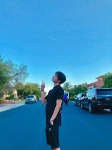 ​190504 金泰亨再次更新推特最快破百万赞纪录！