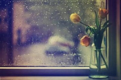 ​悲伤语句经典语录(最伤感心痛的短句说说)