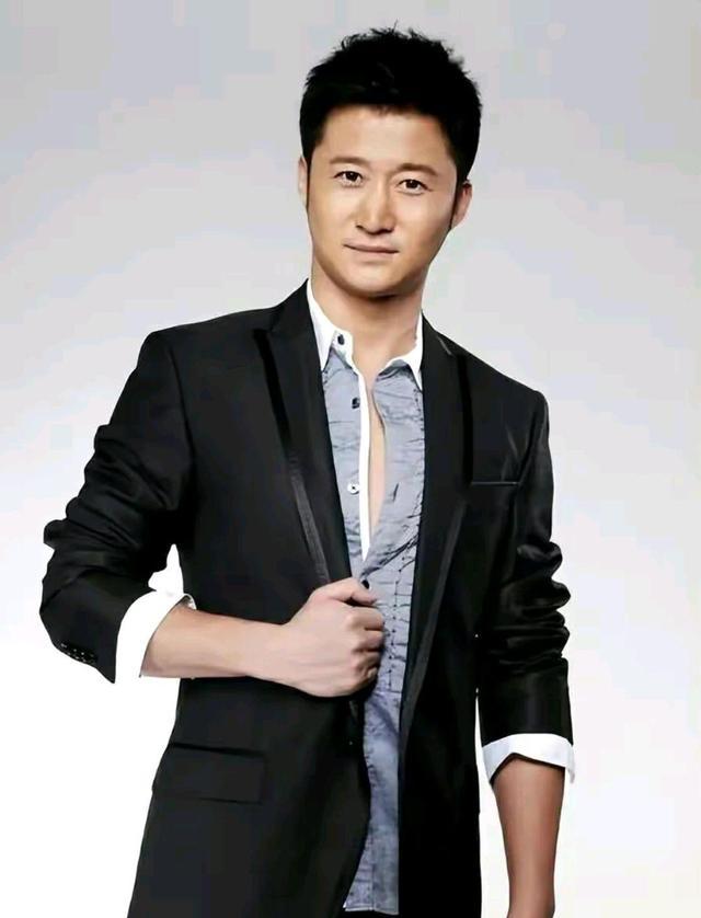 吴京出演巨齿鲨2 吴京在泰国拍摄巨齿鲨2(3)