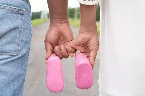 那些生活在父母情绪失控里的孩子，后来都怎么样了？