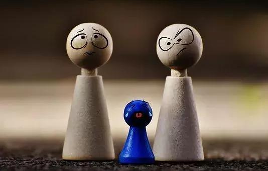 那些生活在父母情绪失控里的孩子，后来都怎么样了？