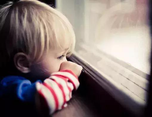 那些生活在父母情绪失控里的孩子，后来都怎么样了？