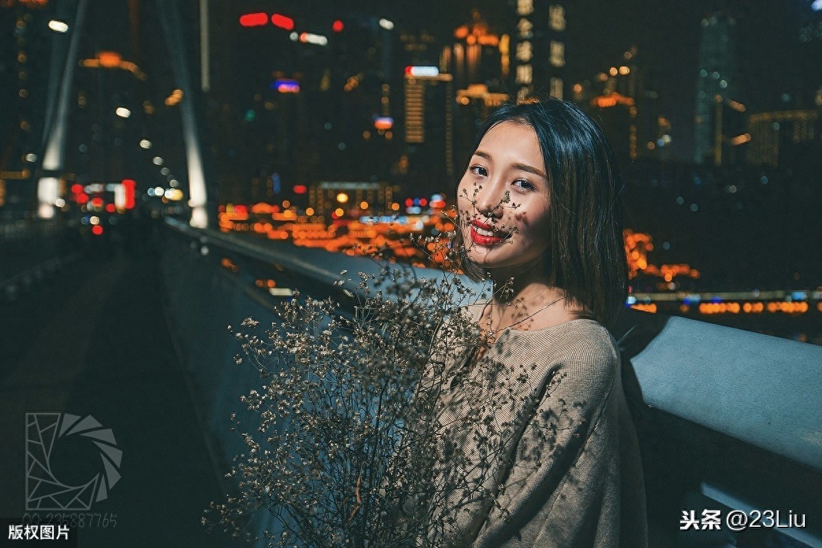 重庆洪崖洞为什么火得“一塌糊涂”?