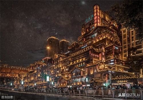 重庆洪崖洞为什么火得“一塌糊涂”?