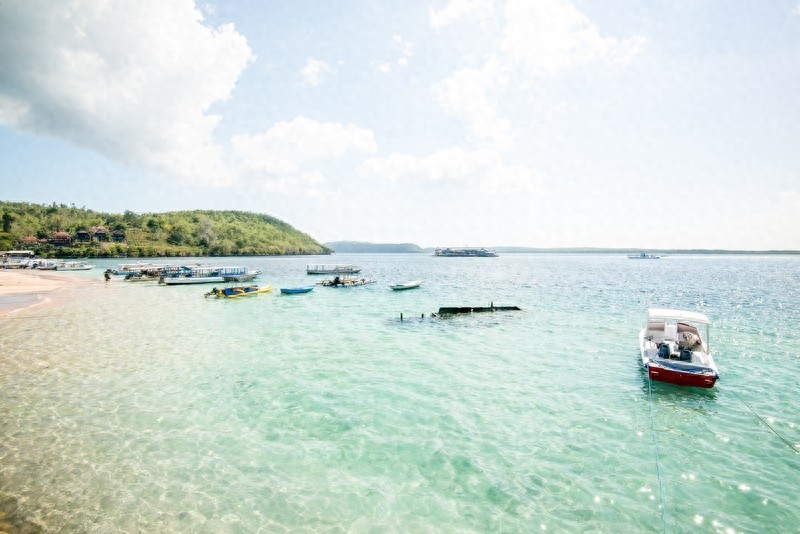 蓝梦岛又称“恶魔的眼泪”，迷人的危险，却美得像梦境