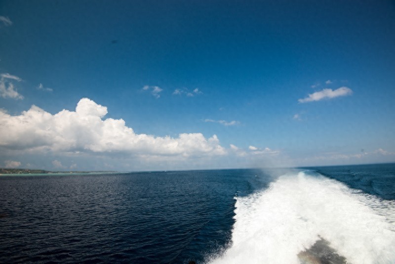 蓝梦岛又称“恶魔的眼泪”，迷人的危险，却美得像梦境