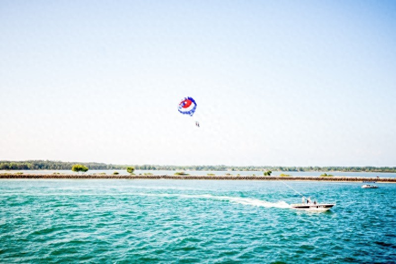 蓝梦岛又称“恶魔的眼泪”，迷人的危险，却美得像梦境
