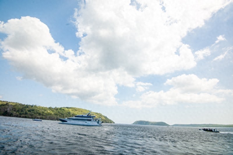 蓝梦岛又称“恶魔的眼泪”，迷人的危险，却美得像梦境