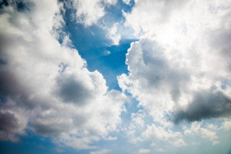 蓝梦岛又称“恶魔的眼泪”，迷人的危险，却美得像梦境