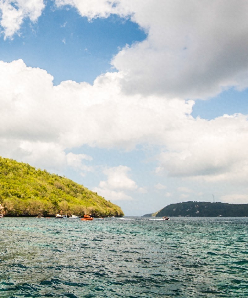 蓝梦岛又称“恶魔的眼泪”，迷人的危险，却美得像梦境