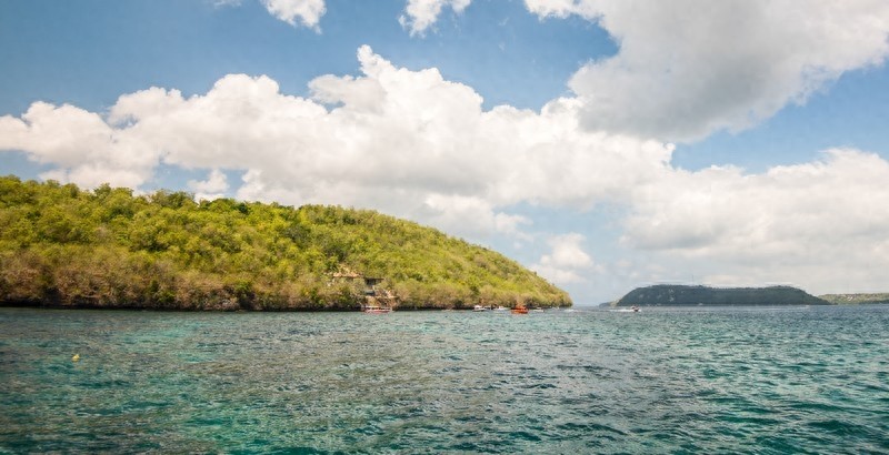 蓝梦岛又称“恶魔的眼泪”，迷人的危险，却美得像梦境