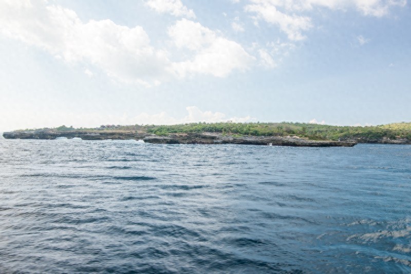 蓝梦岛又称“恶魔的眼泪”，迷人的危险，却美得像梦境