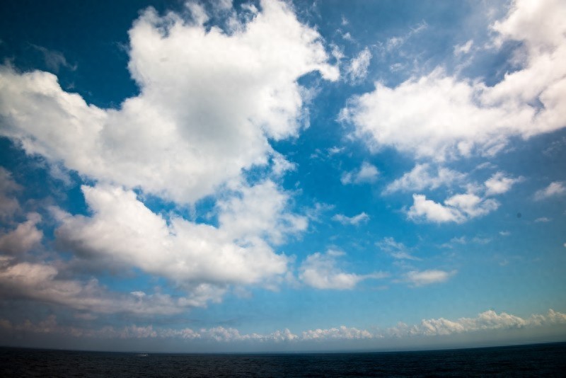 蓝梦岛又称“恶魔的眼泪”，迷人的危险，却美得像梦境