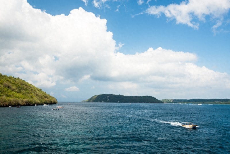 蓝梦岛又称“恶魔的眼泪”，迷人的危险，却美得像梦境
