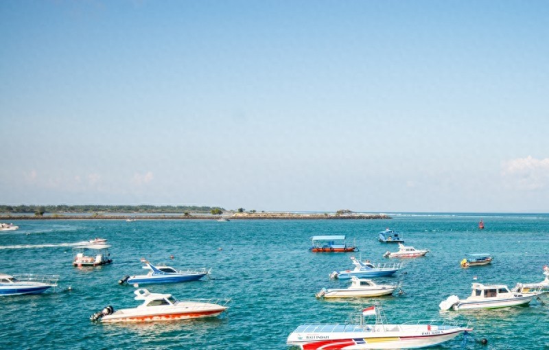 蓝梦岛又称“恶魔的眼泪”，迷人的危险，却美得像梦境