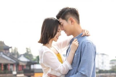 ​识人术：有城府的女人，往往“外表单纯”