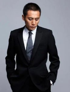 ​刘烨的女儿霓娜：如漫画般的美丽与音乐天才诺一的成长之路