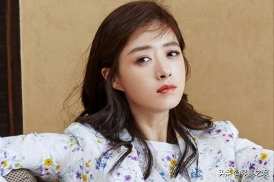 ​39岁蒋欣撕掉“微胖标签”，体重成功降到90斤，美出新高度