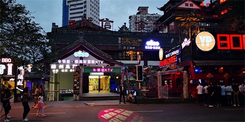 盘点中国酒吧街之成都九眼桥