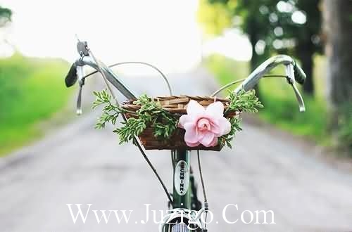 睡前暖心话给女友(睡前肉麻情话很甜很撩没有之一)