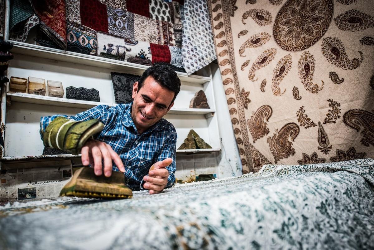 逃离德黑兰历史真相(逃离德黑兰故事原型)