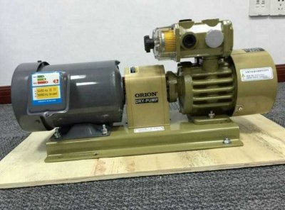 ​真空泵加什么油(真空泵油加什么油)