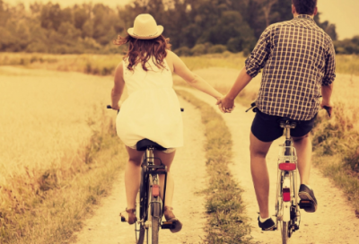 ​经典爱情感人句子(精选28句)