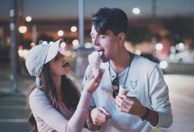 ​唯美诗意浪漫爱情句子 唯美的爱情句子字(精选80句)