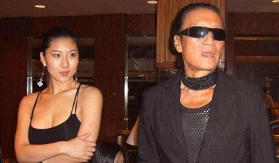 ​从平凡小模特到命运主宰：Coco与谢贤的12年爱情记