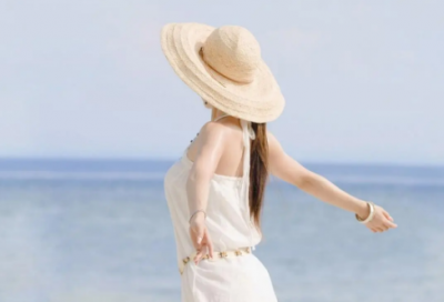 ​有故事的女人经典网名(共174个)