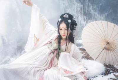 ​君字的古风名字（君字的女孩名字大全）